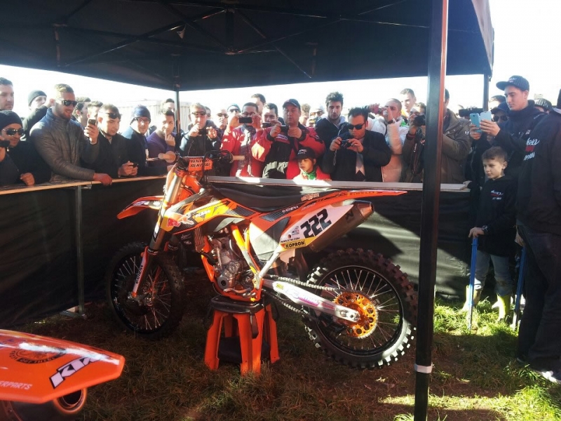 Tony Cairoli e Fashionbike